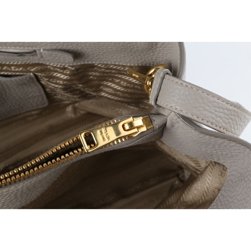 PRADA Vitello Daino Tote Taupe Gray Pebbled Grained Leather Shoulder Strap Bag - Picture 7 of 16